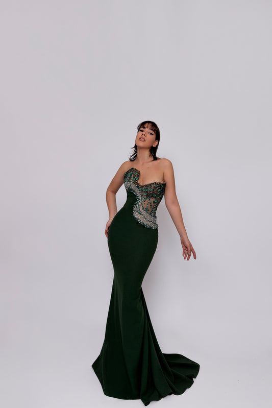 Green strapless dress embroidered with lace